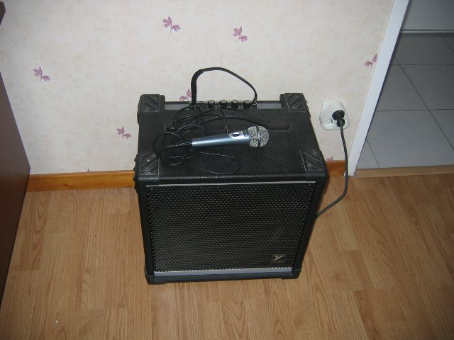 ampli Yorkville 80 watts 001_640x480.jpg