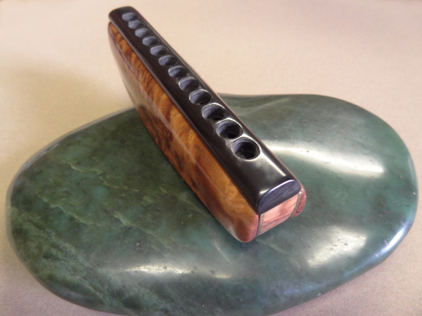 nouvelle embouchure modifiée &quot;arrondie&quot;.