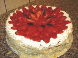 gâteau-fraises-anniv.jpg
